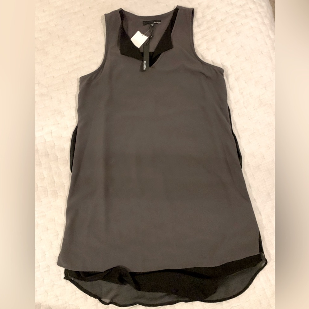 Sleeveless tunic top, womens M